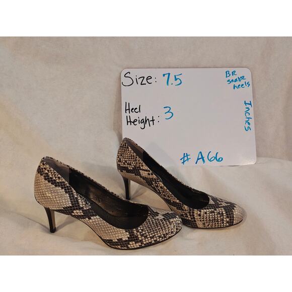 Banana Republic Size 7.5 Snake Print 3in‎ Round Toe Heels Career Date Night - Picture 3 of 7